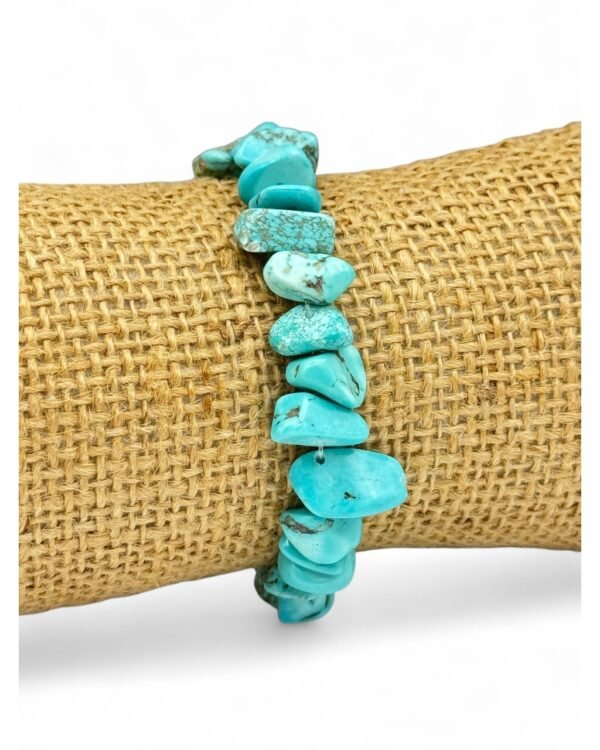 TURQUOISE STONE RUBBER CHIP BRACELET