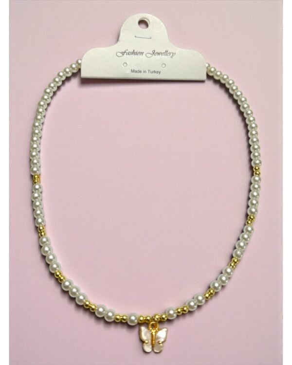 MARIPOSA BUTTERFLY DETAILED PEARL NECKLACE